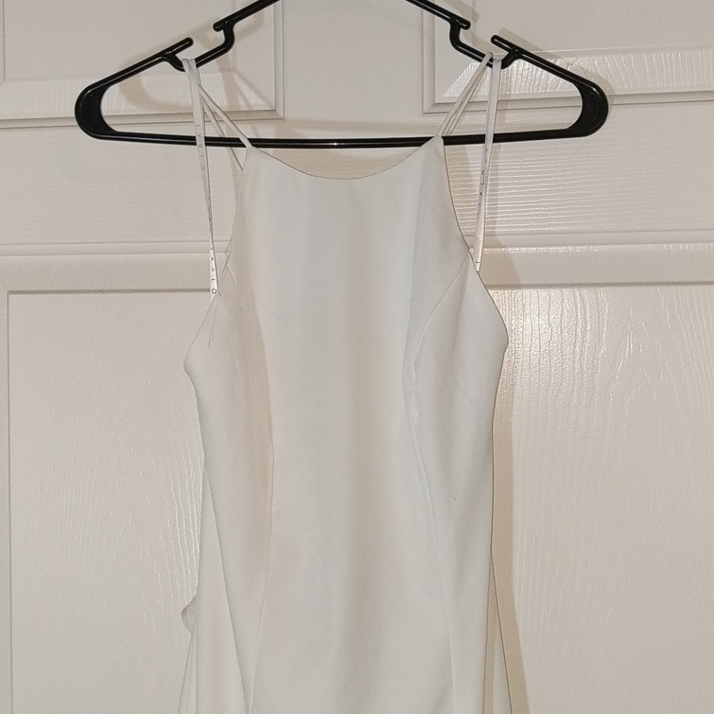 Jarlo Zoe Ruffle Back Gown - Picture 4 of 8